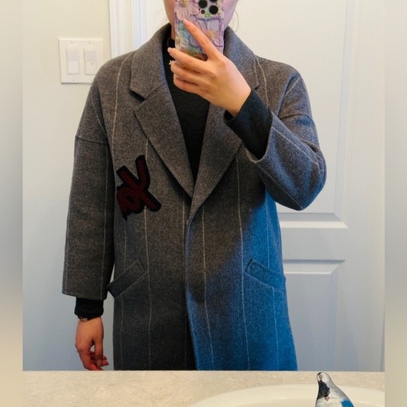 100% Wool Coat in Grey w Stripes - Size M - Picture 10 of 12